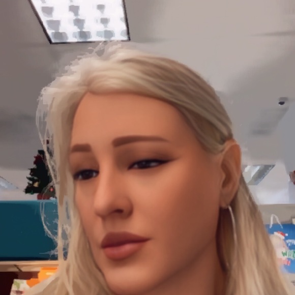 Meet your Posher, Gabbriella - Picture 4 of 4